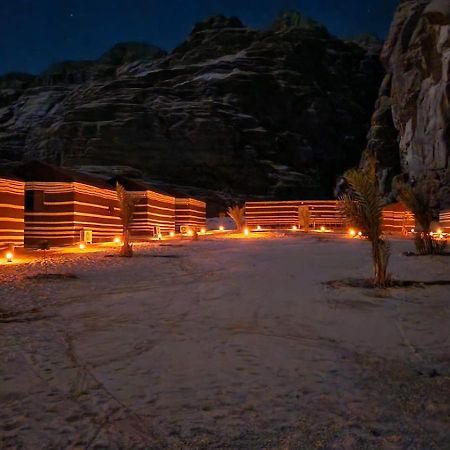 Moon Night Camp Hotel Wadi Rum Eksteriør billede