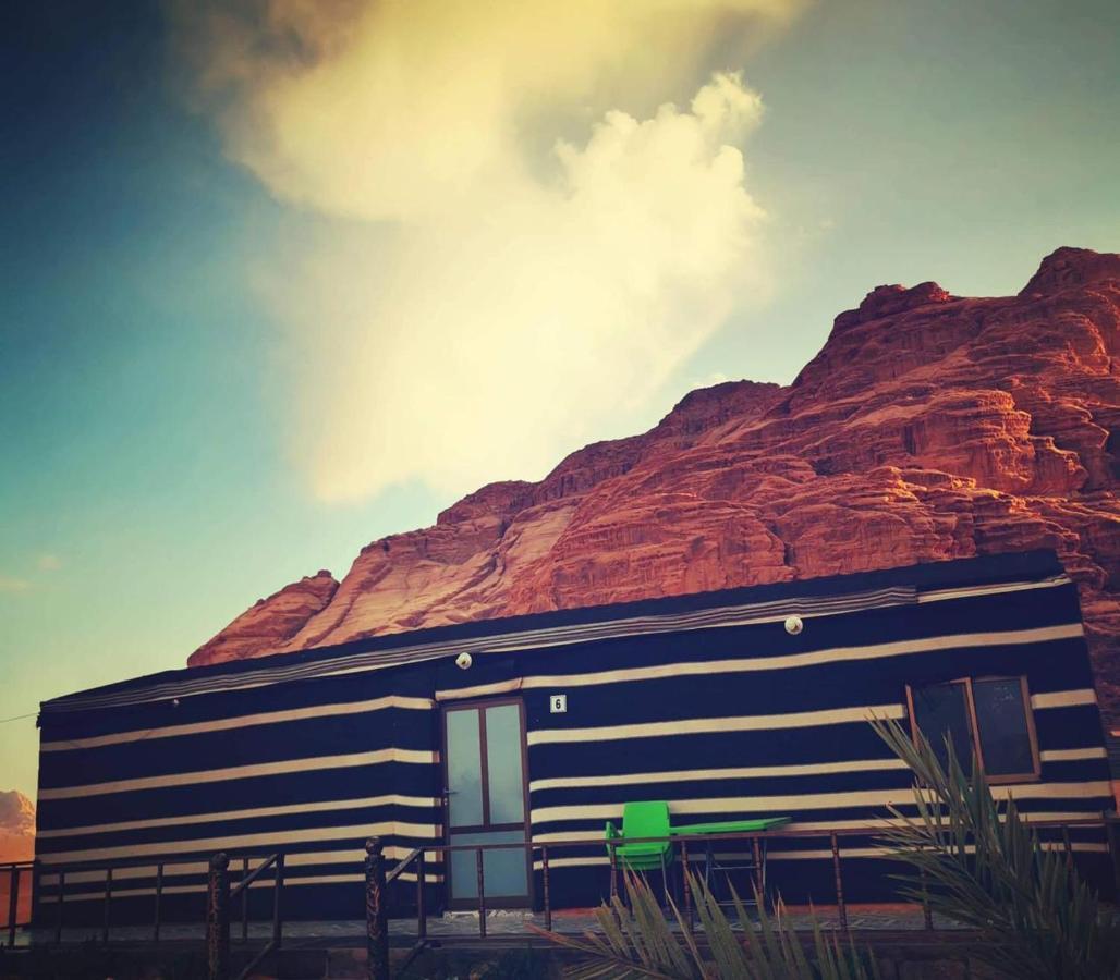 Moon Night Camp Hotel Wadi Rum Eksteriør billede