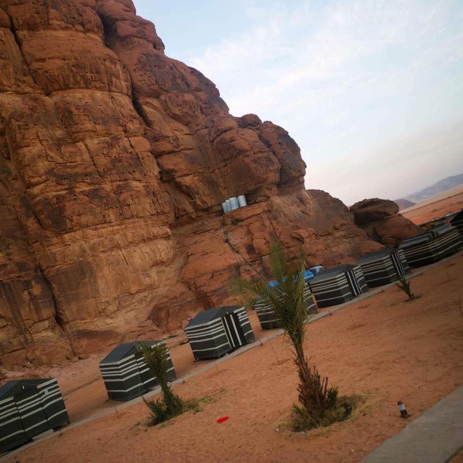 Moon Night Camp Hotel Wadi Rum Eksteriør billede