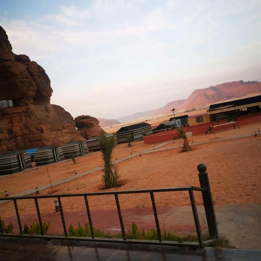 Moon Night Camp Hotel Wadi Rum Eksteriør billede