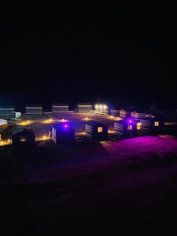 Moon Night Camp Hotel Wadi Rum Eksteriør billede